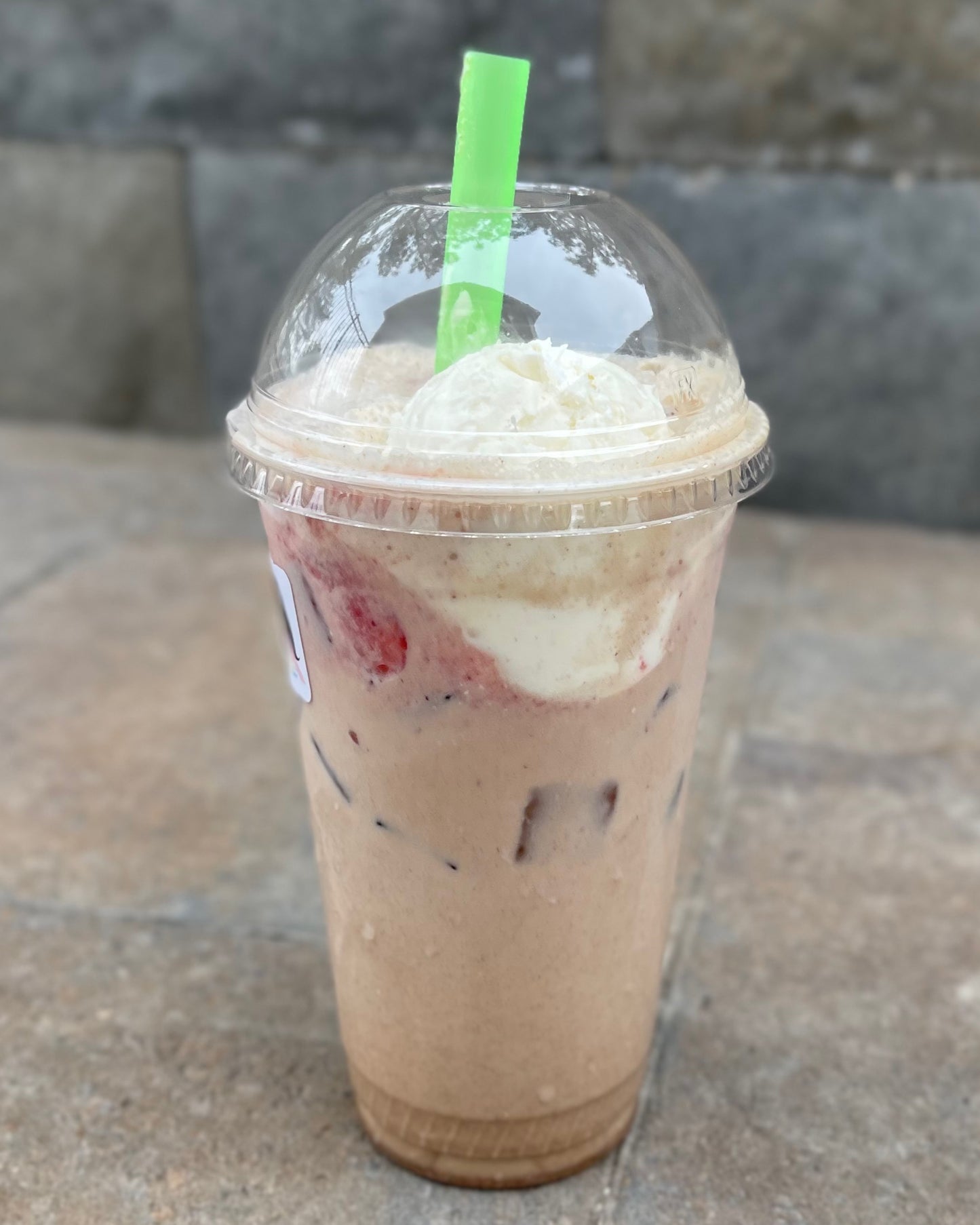 STRAWBERRY HORCHATA 24oz⚠️MAY 1st-30th⚠️