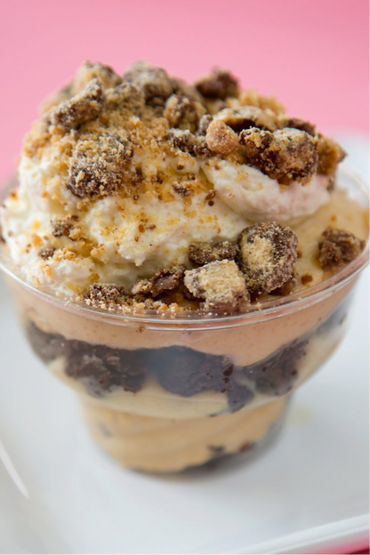 PEANUT BUTTER CHEESECAKE TRIFLE❄️⚠️FUTURE DATE PICK-UP⚠️ (JULY)