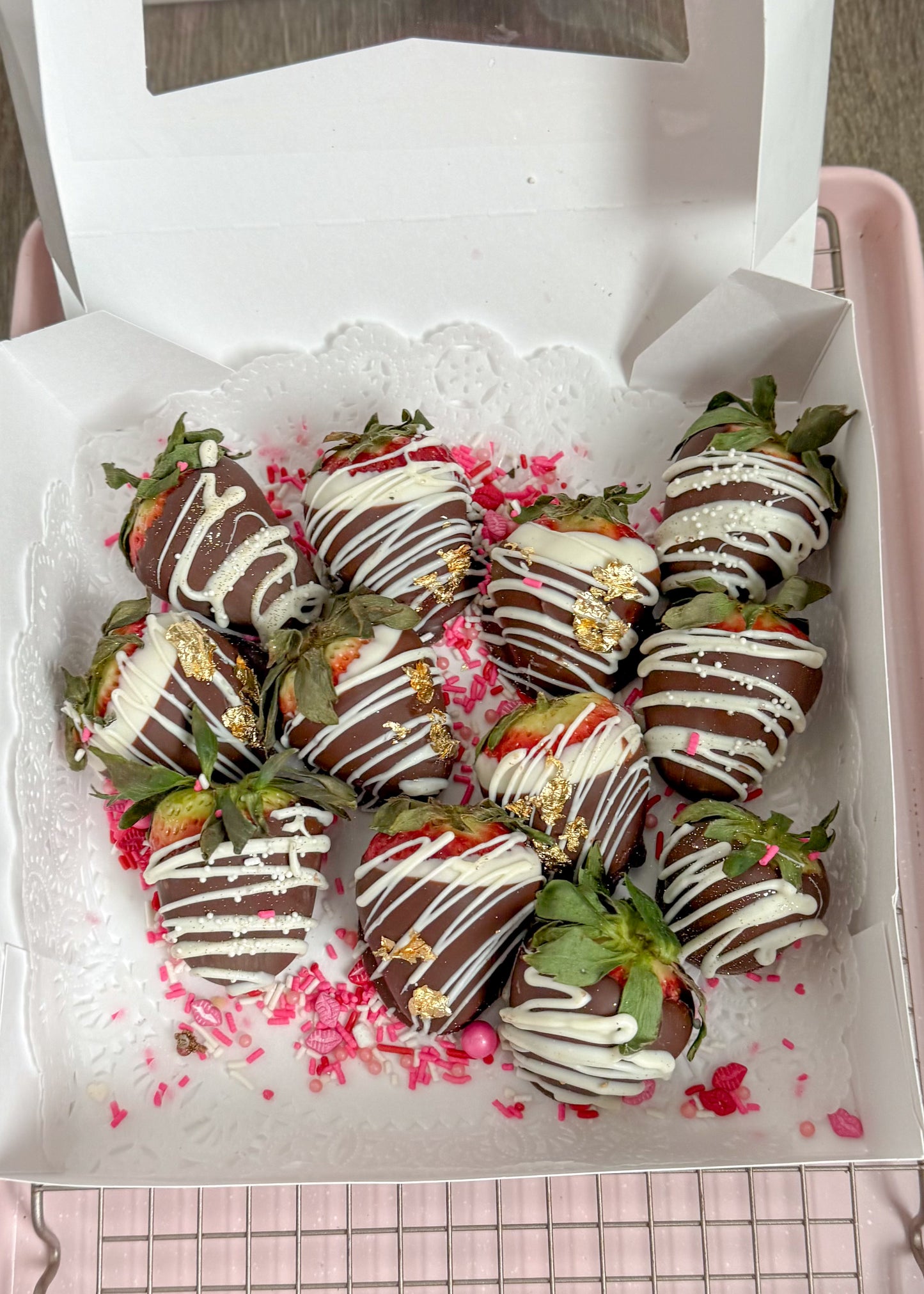 CHOCOLATE DIPPED STRAWBERRIES⚠️Feb 13th & 14th⚠️