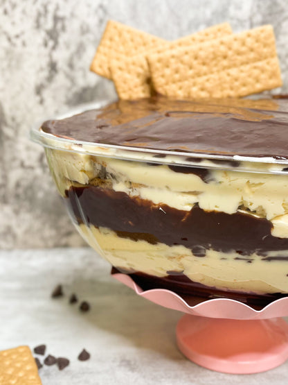 Chocolate Eclair Trifle❄️ ⚠️FUTURE DATE PICK-UP⚠️