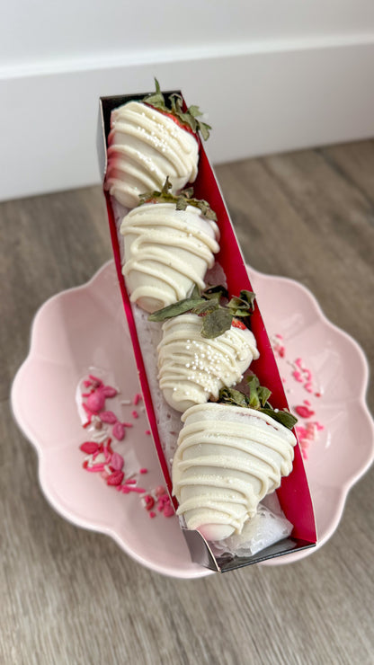 CHOCOLATE DIPPED STRAWBERRIES⚠️Feb 13th & 14th⚠️