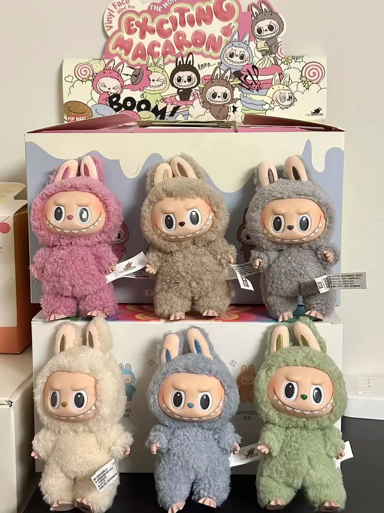 POP MART LABUBU -
Single Blind Box