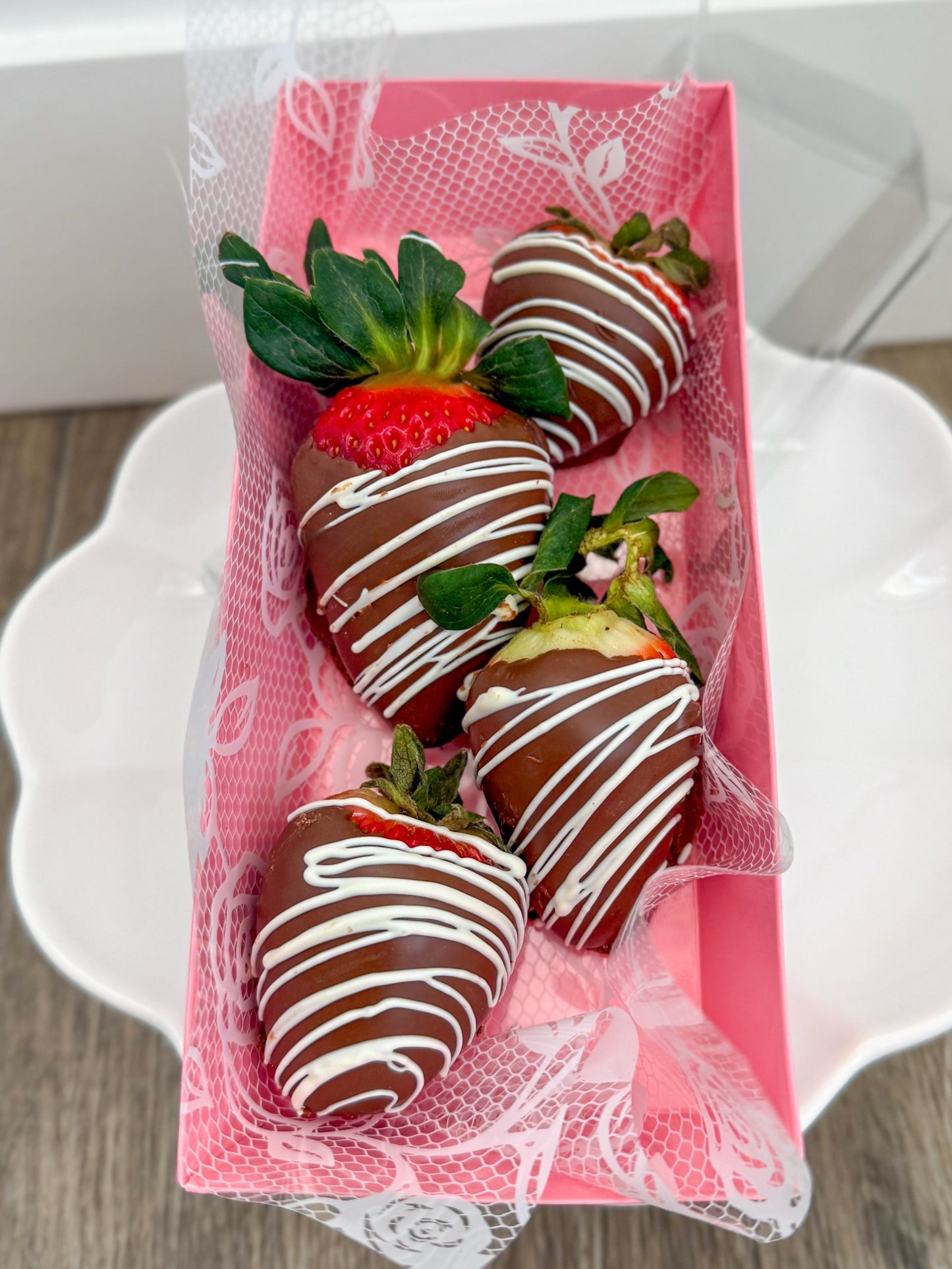 CHOCOLATE DIPPED STRAWBERRIES⚠️Feb 13th & 14th⚠️
