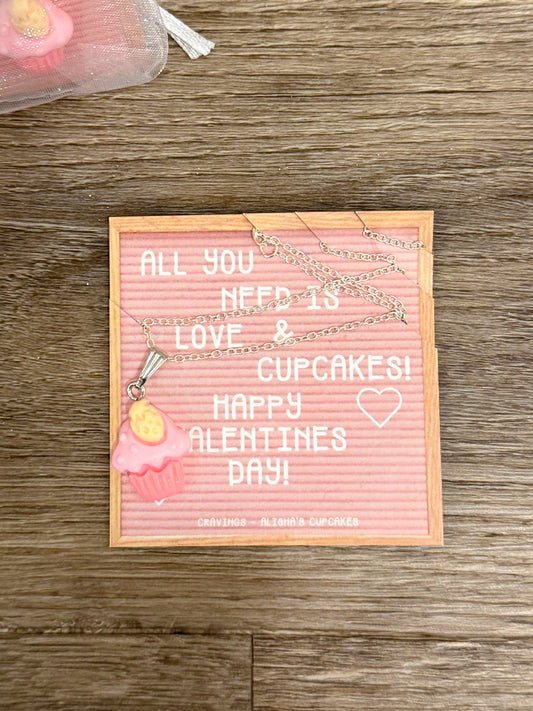 VALENTINES KAWAII CUPCAKE CHARM