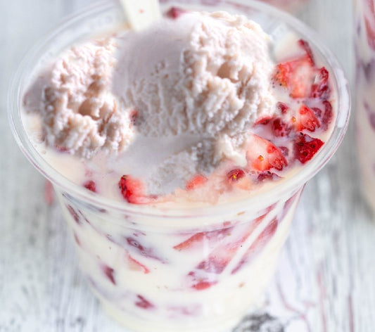 🍦ICE-CREAM+🍓Strawberries n' cream