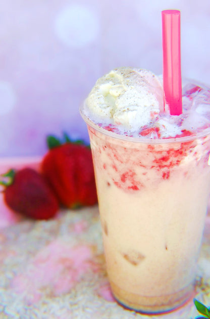 Strawberry🍓Horchata 24oz